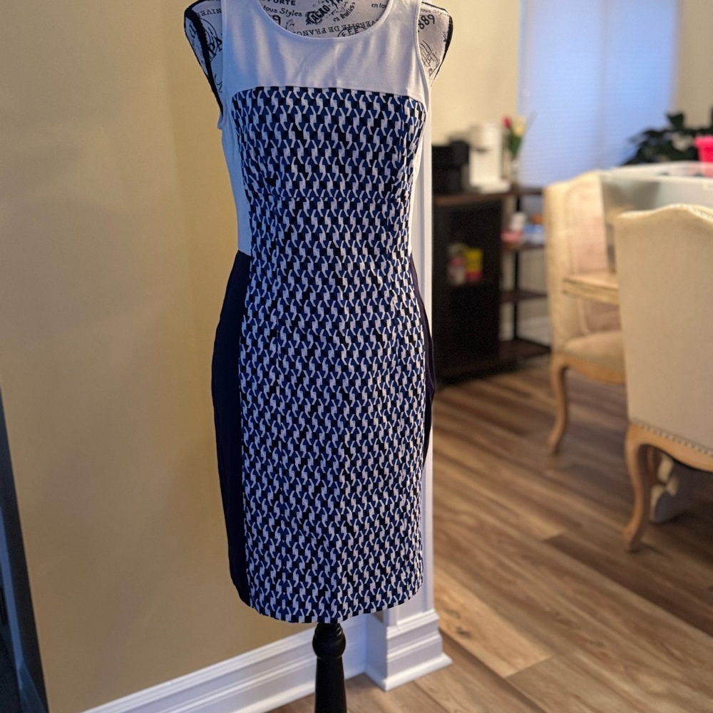 Elegant Navy and White Patterned Dress